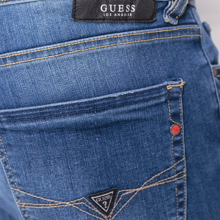SZORTY GUESS JEANS SONNY REGULAR FIT M82D01 D32W1