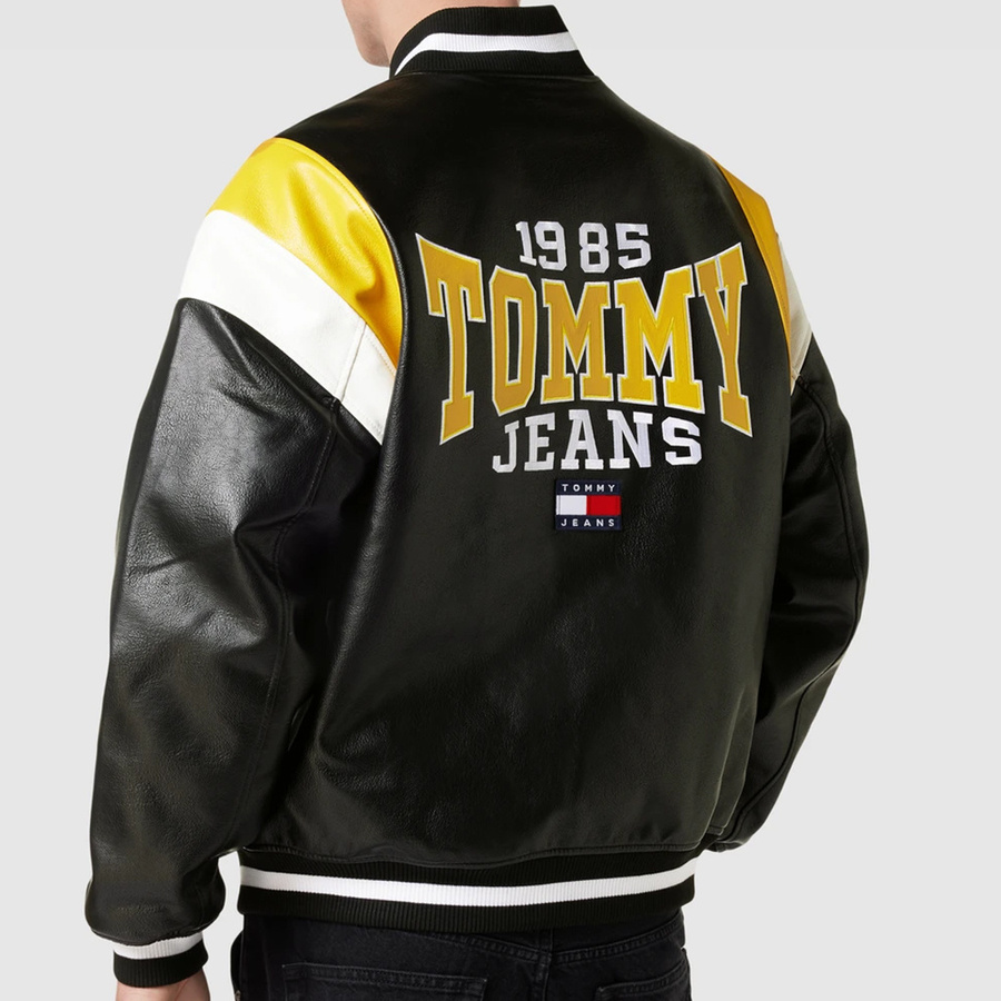 Kurtka TOMMY JEANS DM0DM16627 Relaxed Fit Czarna