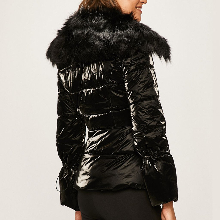 Kurtka Damska Puchowa GUESS W94L0J WC580 Czarna