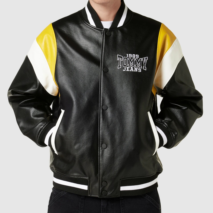 Kurtka TOMMY JEANS DM0DM16627 Relaxed Fit Czarna